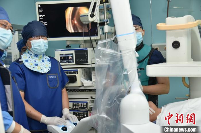 机器人“带路”上海专家成功实现肺结节快速、安全、准确诊断