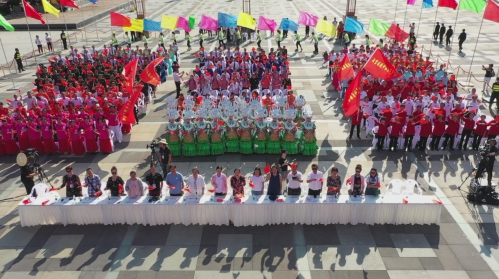 庆祝新中国成立70周年 云岩区群众唱响主旋律