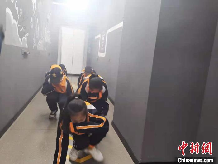 通讯:探访内蒙古安全主题少年宫:险中授课